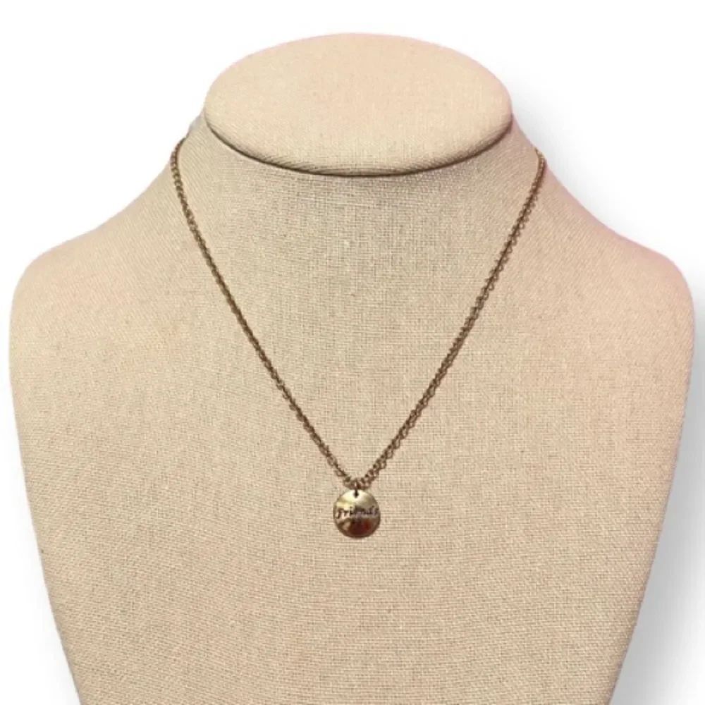 🤯5/$25🤯 Gold Tone Friends Necklace